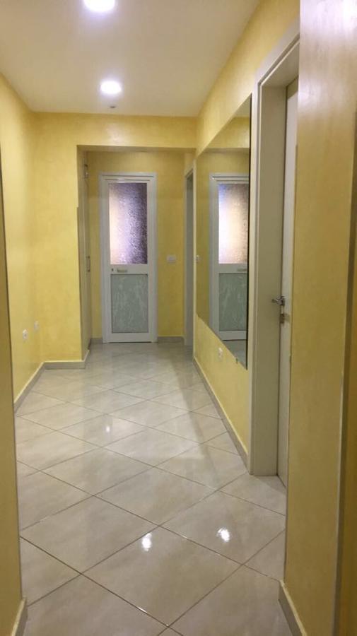 Hotel M&S Tirana Bagian luar foto