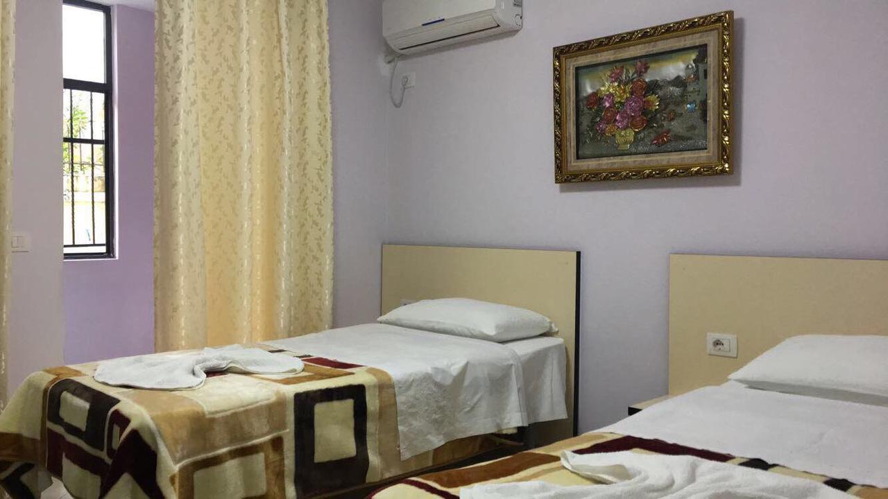 Hotel M&S Tirana Bagian luar foto