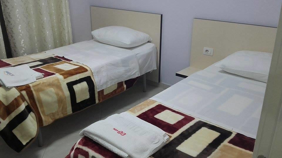 Hotel M&S Tirana Bagian luar foto